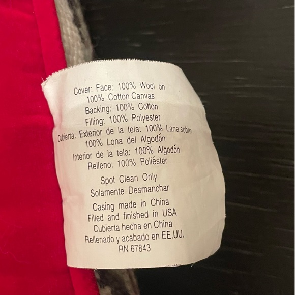 100% Wool Handmade Needle Point snowman Pillow Christmas 13x13” - Picture 8 of 8